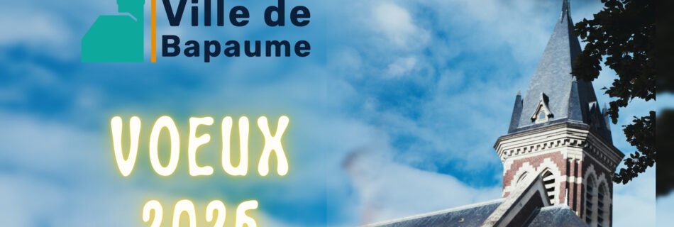 vue sur un clocher d'église et le ciel dégagé