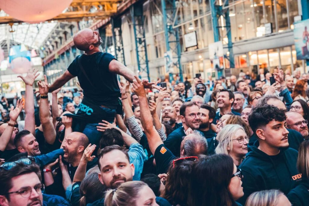 Photographie d'un événement appelé "Du Rock dans les Cuisines" à Chaud Bouillon à Lille.